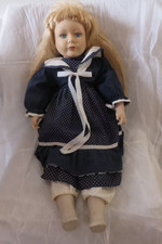 Ancienne + grande poupée