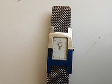 Montre femme Tissot très bon état.