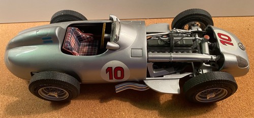 Miniature 18 mercedes - 1/18,,