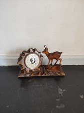 Baromètre en bois et résine décor de chamois montagnard