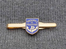 PINCE  A  CRAVATE  -  TROUPES