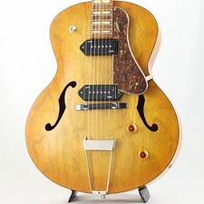 Godin 5th Avenue Jumbo P90