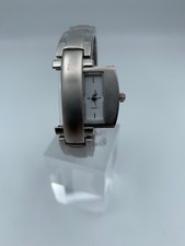 MONTRE BRACELET FEMME QUARTZ STAINLESS STEEL BACK 47 GRAMMES W668