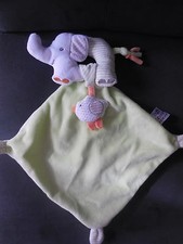 doudou plat éléphant + oiseau vert anis dos rayé blanc GEMO