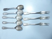 5 cuillères + 3 fourchettes
