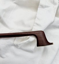 Ancien archet de violon signé