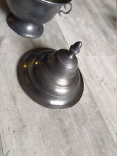 Ancienne soupière en étain poinçonnée fleur de lys