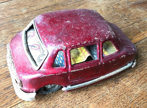 Ancienne voiture friction - ancienne, à
