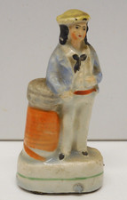 -ANCIENNE STATUETTE JEUNE MARIN Accoudé à une BITTE D'Amarrage CERAMIQUE  D