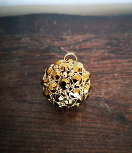 Vintage très joli pendentif - très,