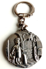 Ancien porte cle Augis LES