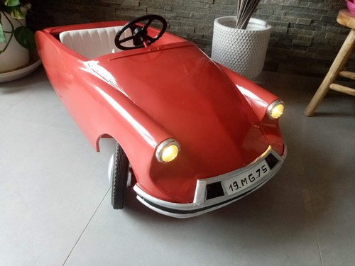 Voiture pédales - voiture,