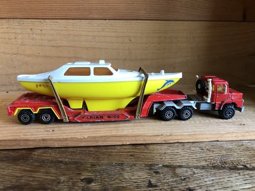 Camion porte bateau scania - bateau,