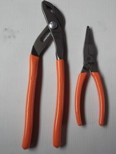 BOST LOT DE 2 PINCES NEUVES MULTIPRISE ET BECS PLATS EFFILES MADE IN FRANCE