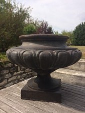 VASQUE EN FONTE XVIIIème