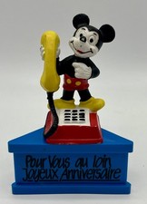 MICKEY au téléphone sur