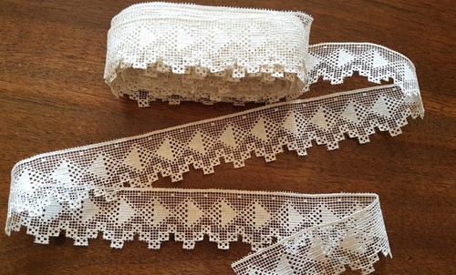 Dentelle 300 de - dentelle, cm