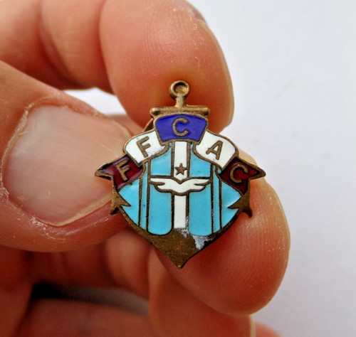 Insigne ancien boutonnière - insigne,