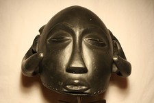 Rare Masque Africain Luba en plâtre de 19 KG