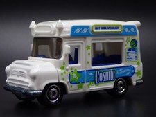 Cosmic Doux Serve Glace FOOD TRUCK 1:64 MB Echelle Diorama Voiture Miniature