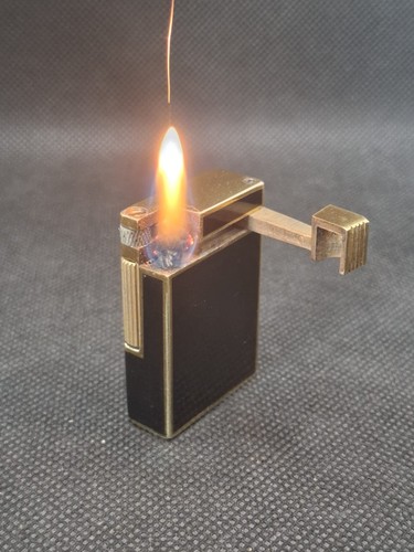 Ancien briquet recta lux - briquet, laque