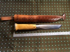 couteau ancien PUUKKO de peche camping MARTTIINI beaux decors sur la lame