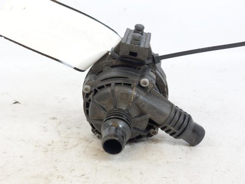 8840615 pompe eau - À,