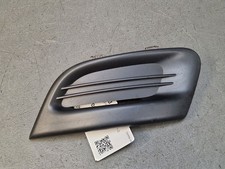 Cache avant gauche pare choc -