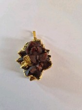 Joli Pendentif Vintage Grenat Brut