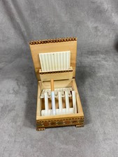 Distributeur boite à cigarette en bois et plastique vintage Made in France