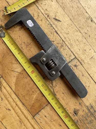 529 old tool outil - old,