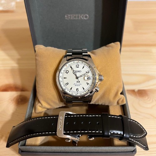 Avec boite montre automatique