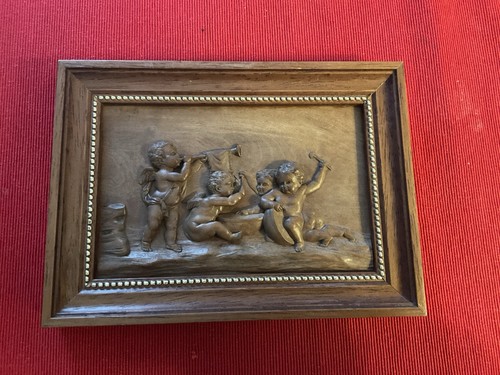 Bas relief bois poutouts - bas, bois.