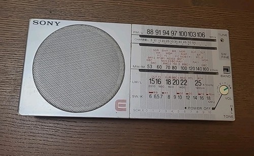 Radio sony model icf - radio,