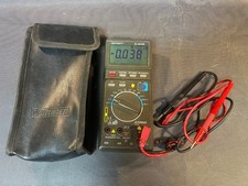 Ancien voltmètre d'occasion VOLTCRAFT M-3850D avec étui