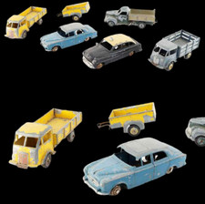 5 EPAVES camions voitures DINKY TOYS   / jouet ancien