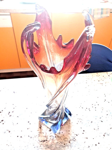 Beau vase torsadé bleu rouge - beau,