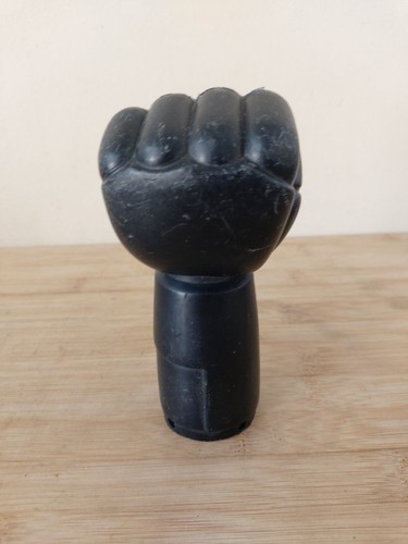 Poing authentique vintage pour