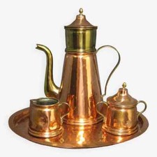 Service à café en cuivre étamé.