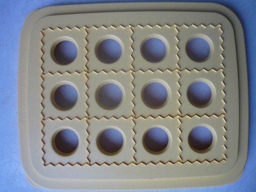 Plaque ravioli tupperware - plaque, à