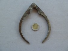 Ancien compas, maître à danser en fer forgé