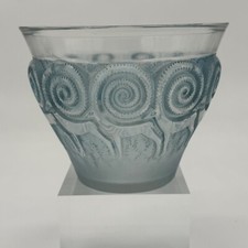 un vase Rennes de R.Lalique
