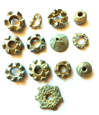 monnaie féodale - 13 Fusaioles trés Belles (Fin de Collection du Dt D ...)