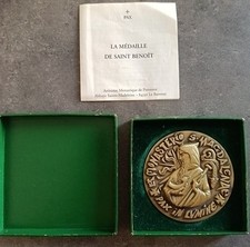 Belle médaille ∅ 7,2 cm bronze ST BENOÎT Monastère Ste Madeleine + boîte C91