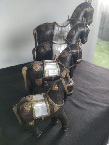 Lot statuettes chevaux - lot,
