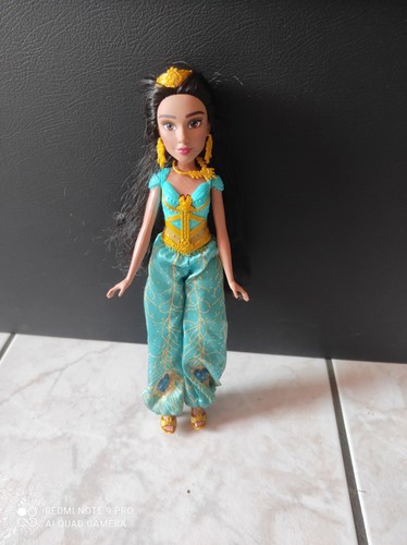 Poupée disney jasmine - poupée,