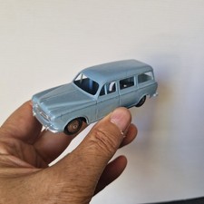 DINKY france véritable et ancien PEUGEOT 403 BREAK ref 24 F