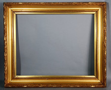 Cadre ancien perlé 66,5x54,5 cm, feuillure: 53x42 cm bois stuc doré C768