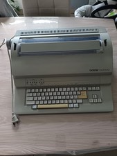 Machine à écrire électronique Brother CM-1000 Japon  en tres bon etat 