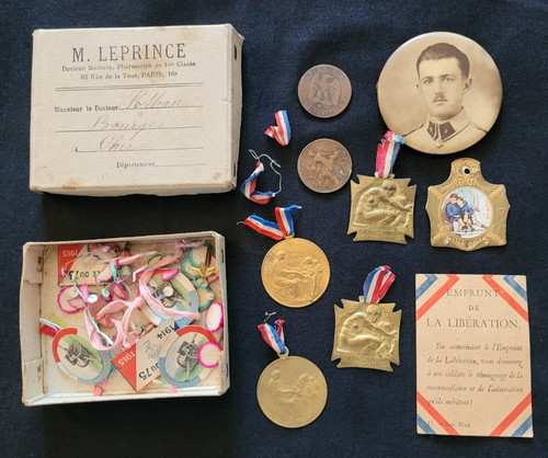 Lot médailles insignes